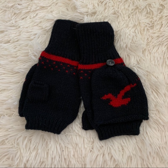 Hollister Accessories - Hollister Knit Gloves